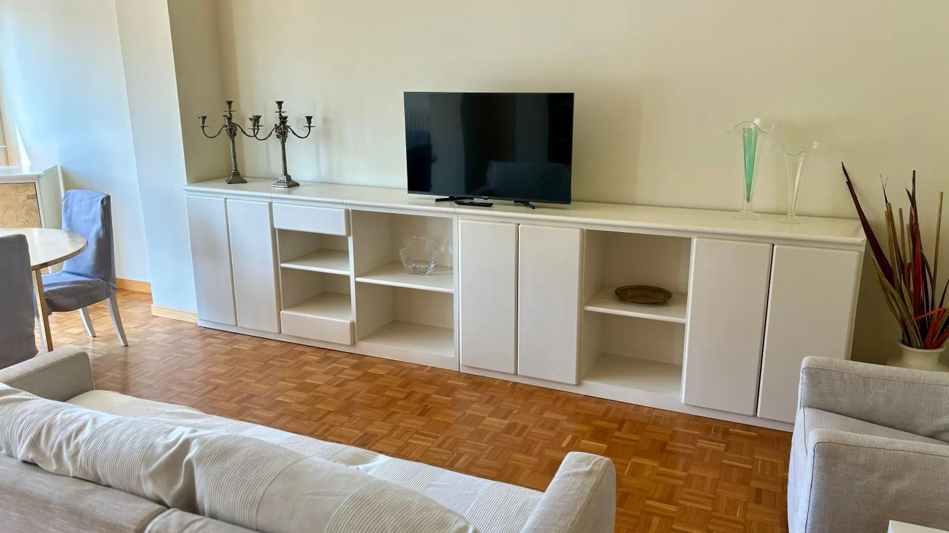 Art & Lake Apartment レッコ